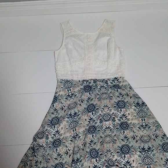 Maurices white and green dress. Crochet top flowy  bottom. Fully lined. Size 3/4 - Picture 1 of 5